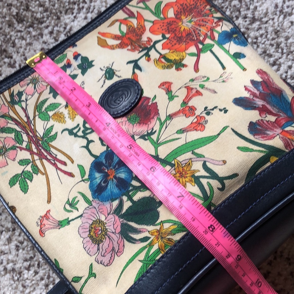 Gucci authentic vintage canvas with blue leather crossbody - Picture 11 of 15